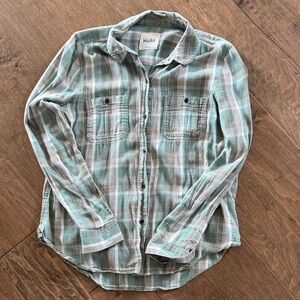 Mudd Green and White Plaid Button-Down Shirt